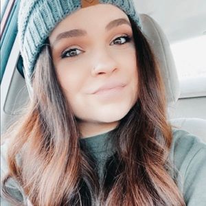 Meet your Posher, Kayla